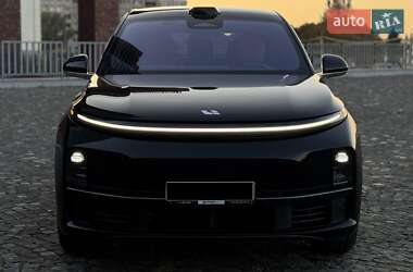Позашляховик / Кросовер Lixiang L7 2024 в 