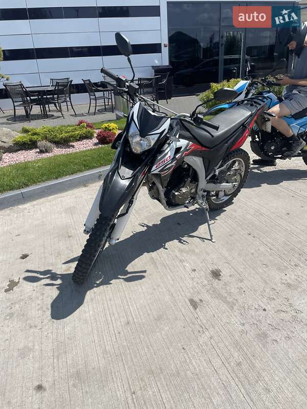 Мотоцикл Классік Loncin LX 250GY-3 2024 в Вараші