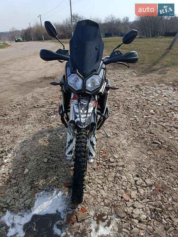 Грузовые мотороллеры, мотоциклы, скутеры, мопеды Loncin LX 250GY-3G 2021 в Сумах фото 6 Грузовые мотороллеры, мотоциклы, скутеры, мопеды Loncin LX 250GY-3G 2021 в Сумах