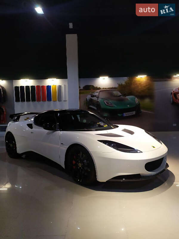 Купе Lotus Europa 2015 в Києві