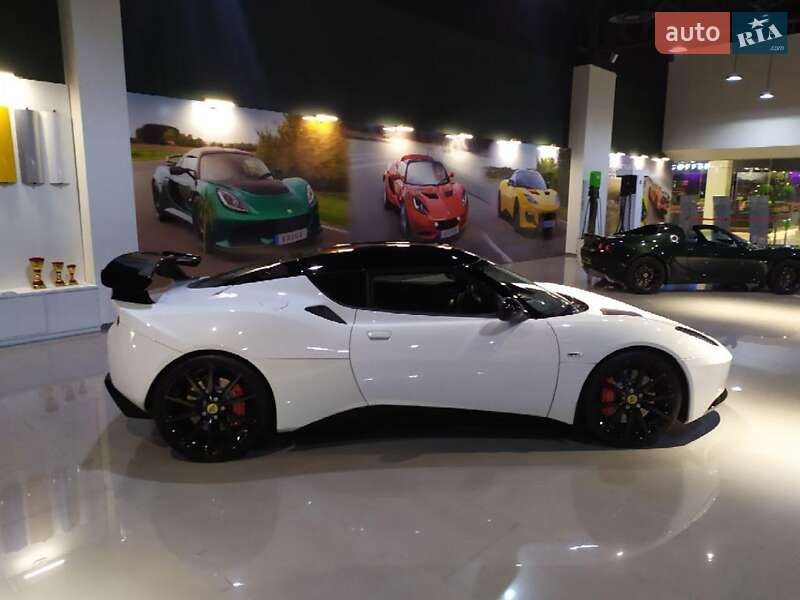 Купе Lotus Europa 2015 в Києві