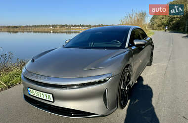 Седан Lucid Air 2022 в 