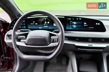 Седан Lucid Air 2024 в 