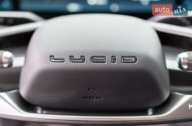 Седан Lucid Air 2024 в 