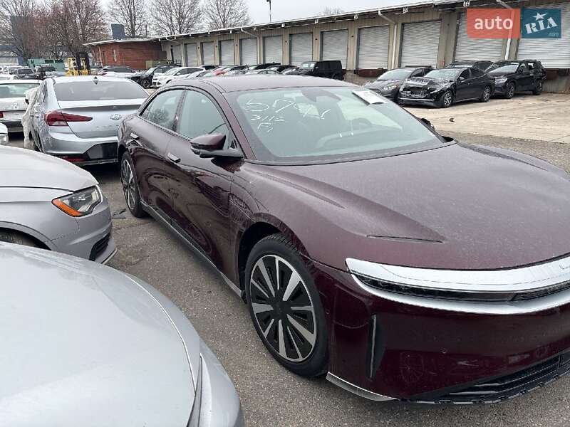 Седан Lucid Air 2023 в 
