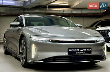 Седан Lucid Air 2022 в 