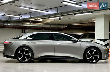 Седан Lucid Air 2022 в 