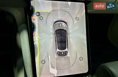 Седан Lucid Air 2022 в 
