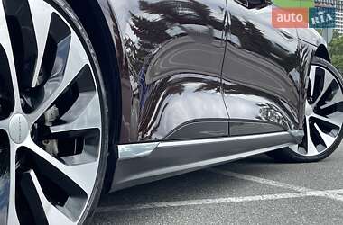 Седан Lucid Air 2022 в 