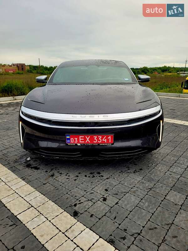 Седан Lucid Air 2022 в 