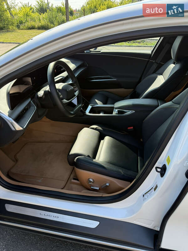 Седан Lucid Air 2023 в Киеве