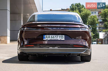 Седан Lucid Air 2022 в 