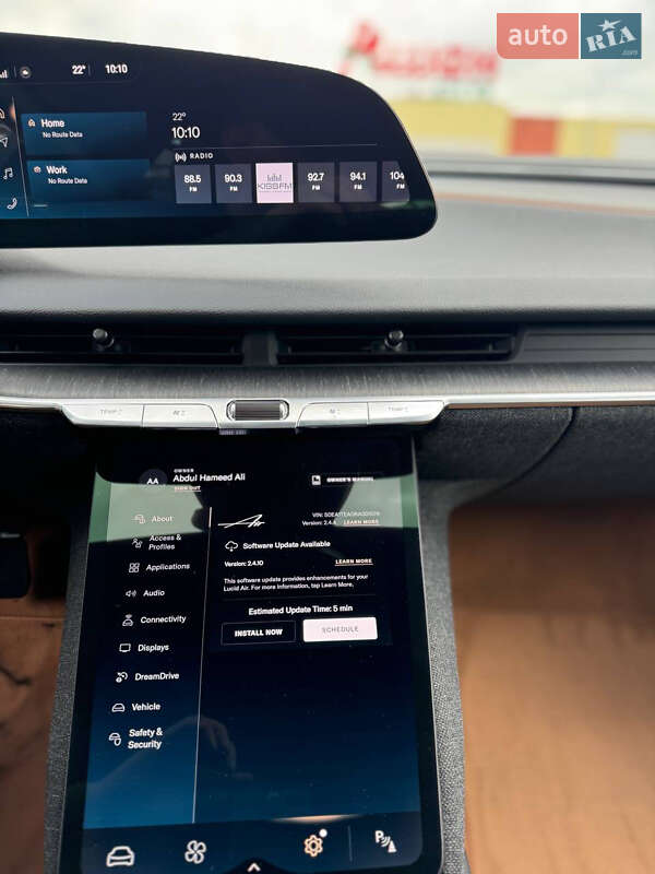 Седан Lucid Air 2023 в Львове