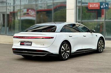 Седан Lucid Air 2023 в 