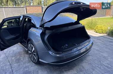 Седан Lucid Air 2023 в 