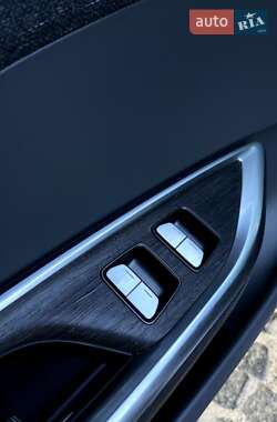 Седан Lucid Air 2023 в 