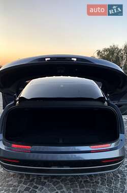Седан Lucid Air 2023 в 