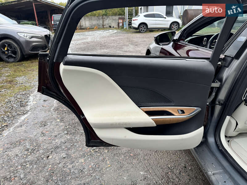 Седан Lucid Air 2022 в Ровно