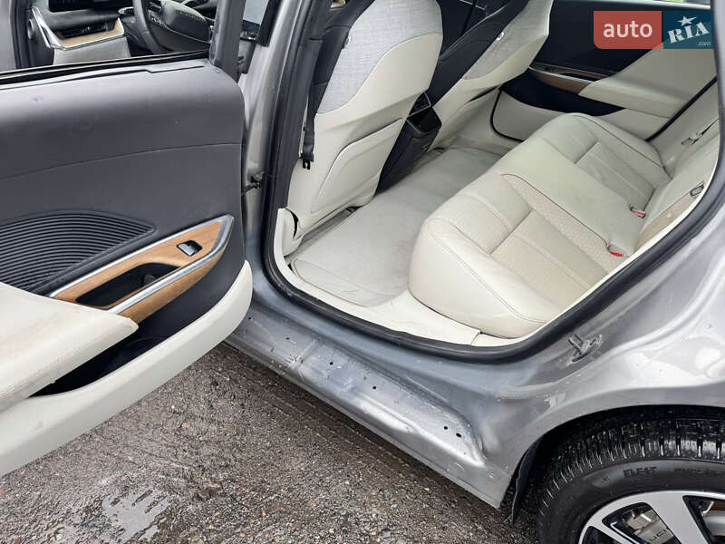 Седан Lucid Air 2022 в Ровно