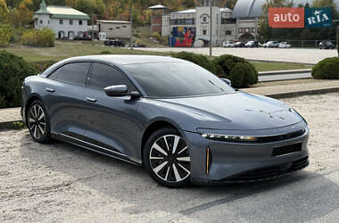 Седан Lucid Air 2023 в 