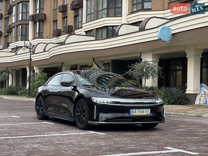 Седан Lucid Air 2024 в 