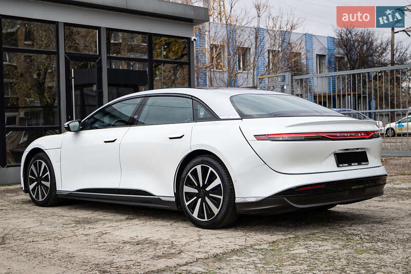 Седан Lucid Air 2023 в Києві