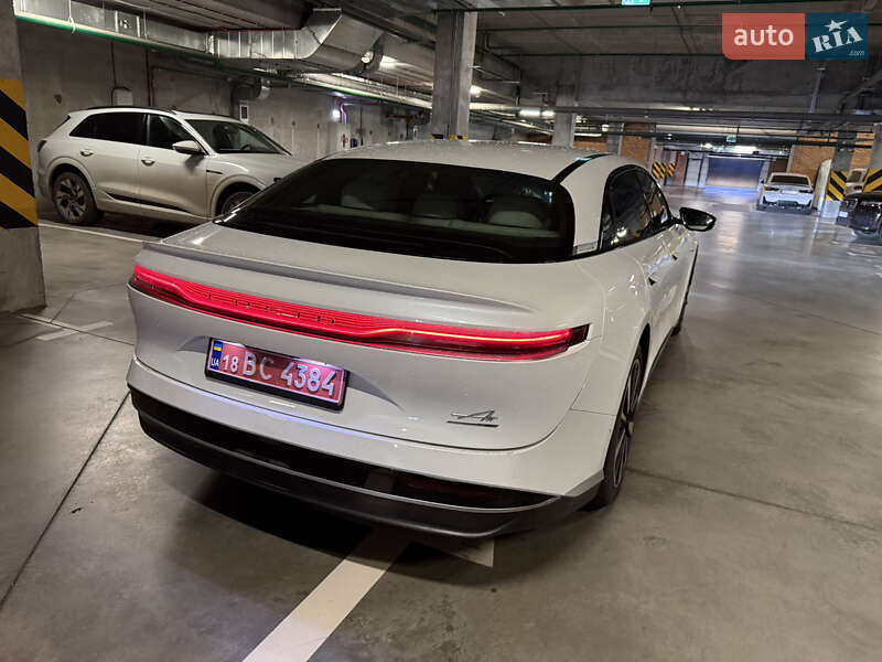 Седан Lucid Air 2023 в Киеве
