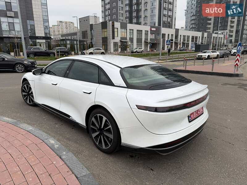 Седан Lucid Air 2023 в Киеве