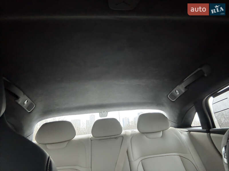 Седан Lucid Air 2023 в Киеве