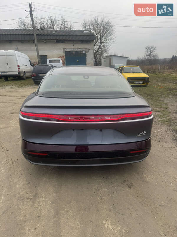 Седан Lucid Air 2023 в Львове