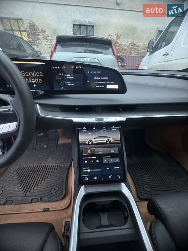 Седан Lucid Air 2023 в Львове