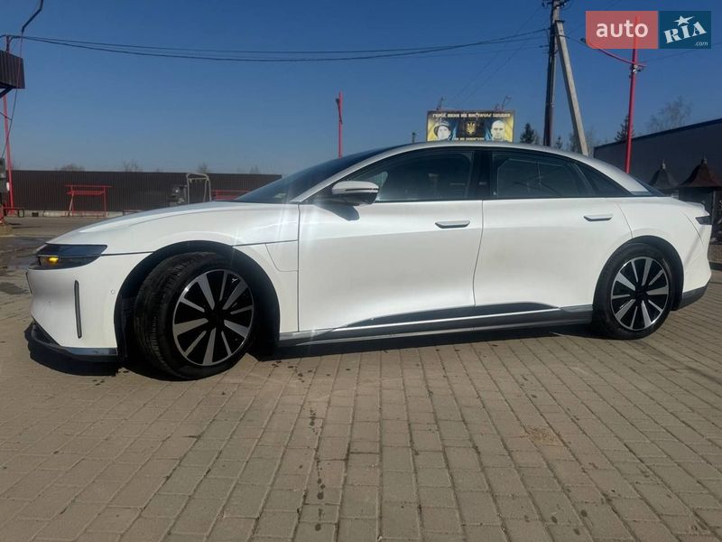 Седан Lucid Air 2023 в Ивано-Франковске