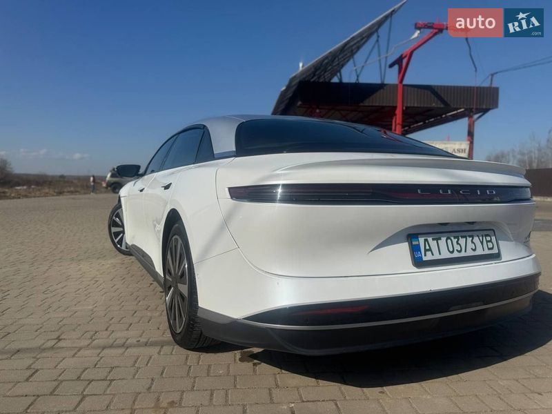 Седан Lucid Air 2023 в Ивано-Франковске