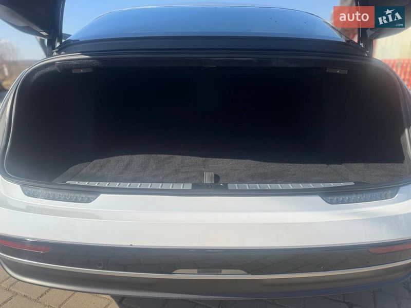 Седан Lucid Air 2023 в Ивано-Франковске