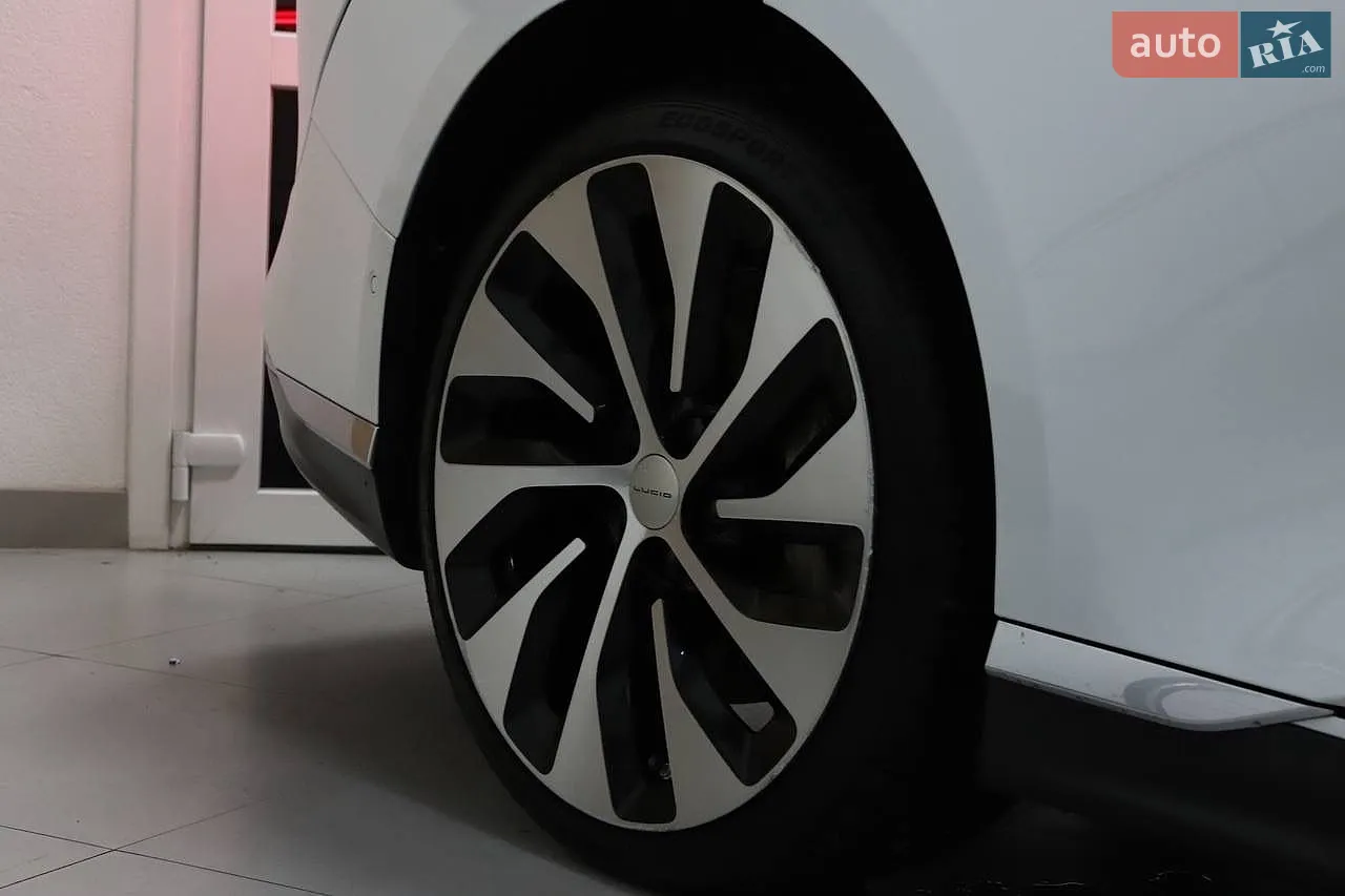 2022 Lucid Air Concept - мініатюра 19