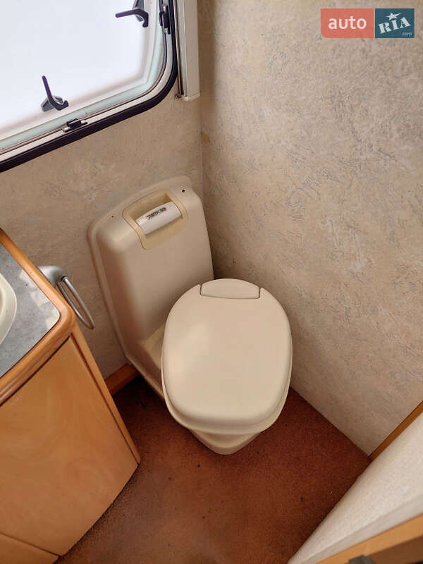 Будинок на колесах Lunar lexon 2004 в Львові фото 12 Будинок на колесах Lunar lexon 2004 в Львові