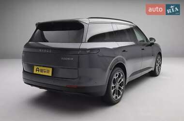 Позашляховик / Кросовер Lynk&Co 900 2025 в 