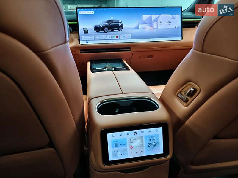 Внедорожник / Кроссовер Lynk&Co 900 2025 в Киеве