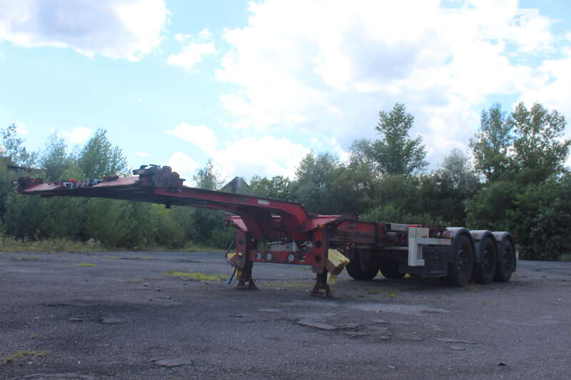 Контейнеровоз напівпричіп M&V Euro 902 2008 в Хусті