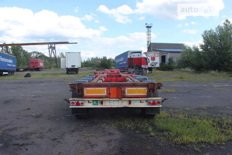 Контейнеровоз напівпричіп M&V Euro 902 2008 в Хусті