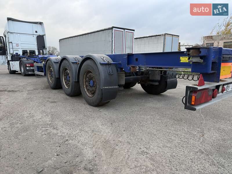 Контейнеровоз напівпричіп M&V Euro 902 2007 в Рівному