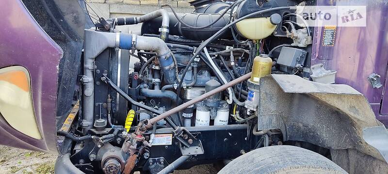 Тягач Mack CX 2002 в Одессе