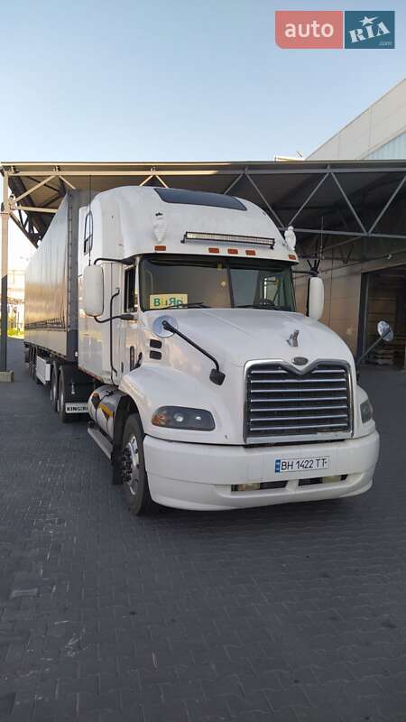 Тягач Mack Vision 2002 в Каменском