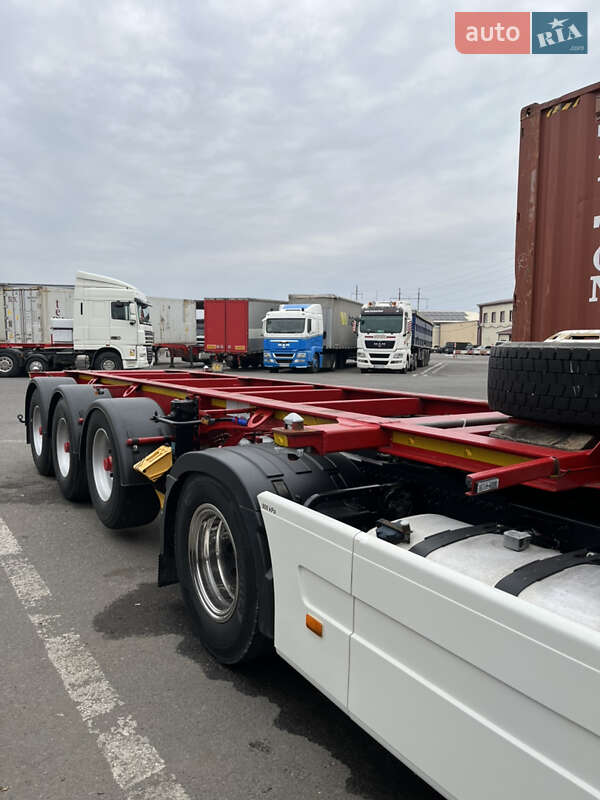 Контейнеровоз напівпричіп MAFA SAK H40 18 73E 2004 в Одесі