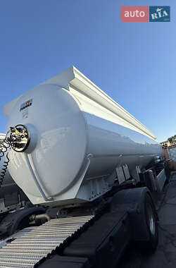 Цистерна полуприцеп Magyar S38DD3 2016 в Киеве