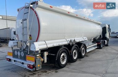 Цистерна напівпричіп Magyar S38DD3 2008 в Києві