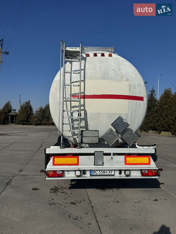 Цистерна Magyar SR34BD 2003 в Львове