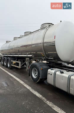 Цистерна полуприцеп Magyar SR34BD 2002 в Одессе
