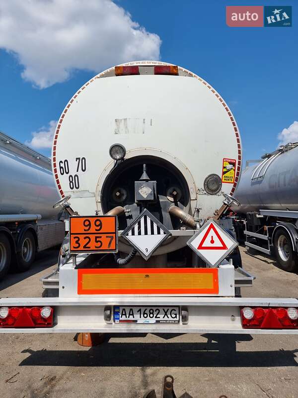 Цистерна полуприцеп Magyar SR34E 2001 в Киеве