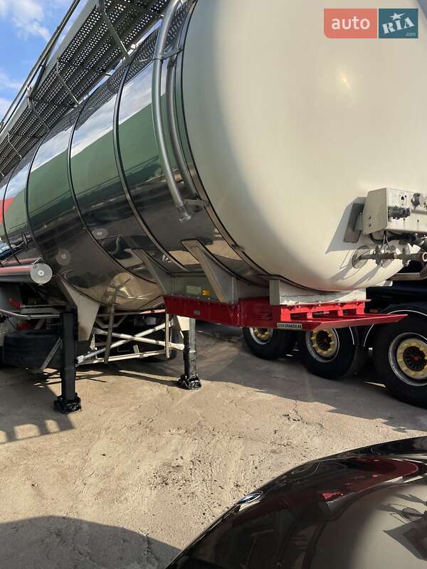 Цистерна полуприцеп Magyar SR34ES 1993 в Киеве
